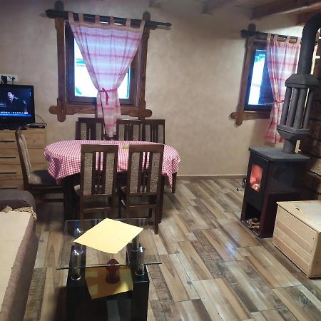 Vila Balerina Mitrovac Luaran gambar
