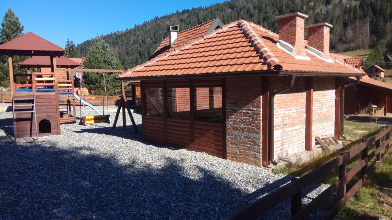 Vila Balerina Mitrovac Luaran gambar